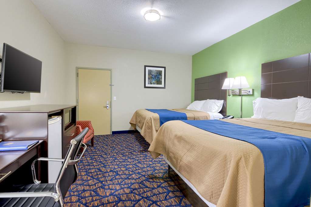 Rodeway Inn And Suites איתקה חדר תמונה